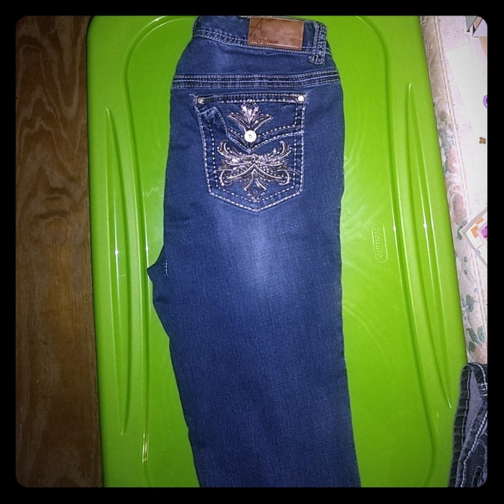 Ariya Jeans